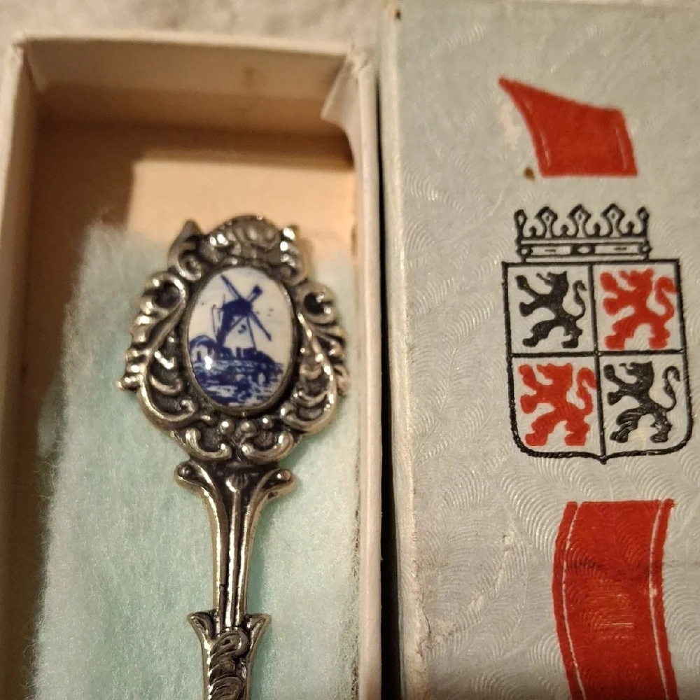Silver Kitchen Knife Set with Intricate Designs